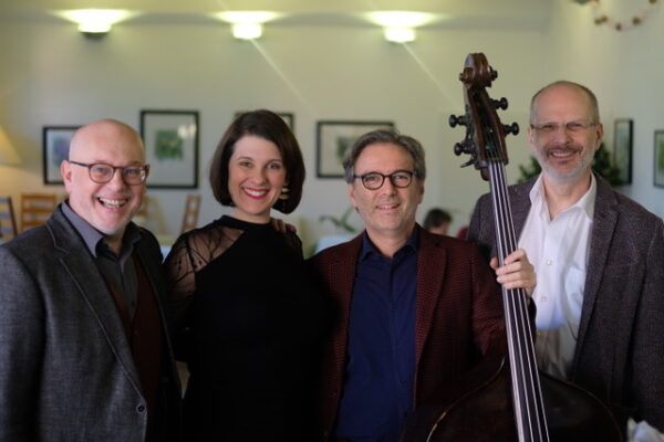 09.05.2025 19:00 <br> Songs That Make Your Heart Sing - Bettina Krenosz & The Favorite Band – Bild 2